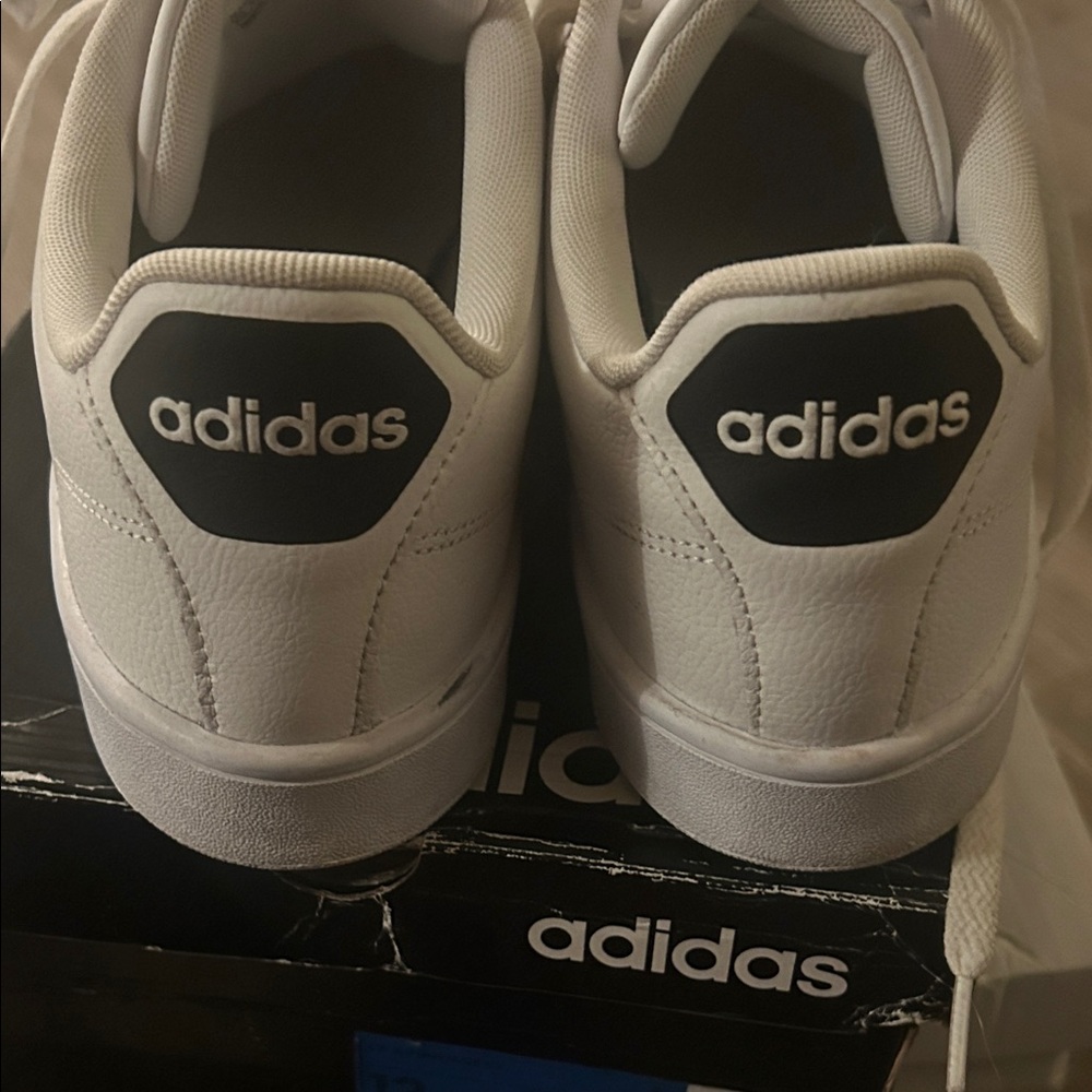 Adidas Classic White Sneakers with Black Stripes - Picture 2 of 3